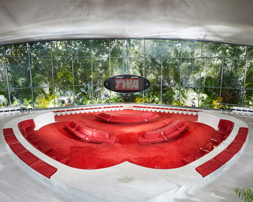 eero saarinen's TWA flight center hosts a fleet of fashion models for louis vuitton show
