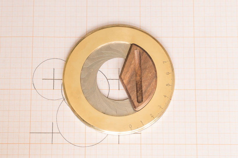 Makers Cabinet : Iris Drawing Compass