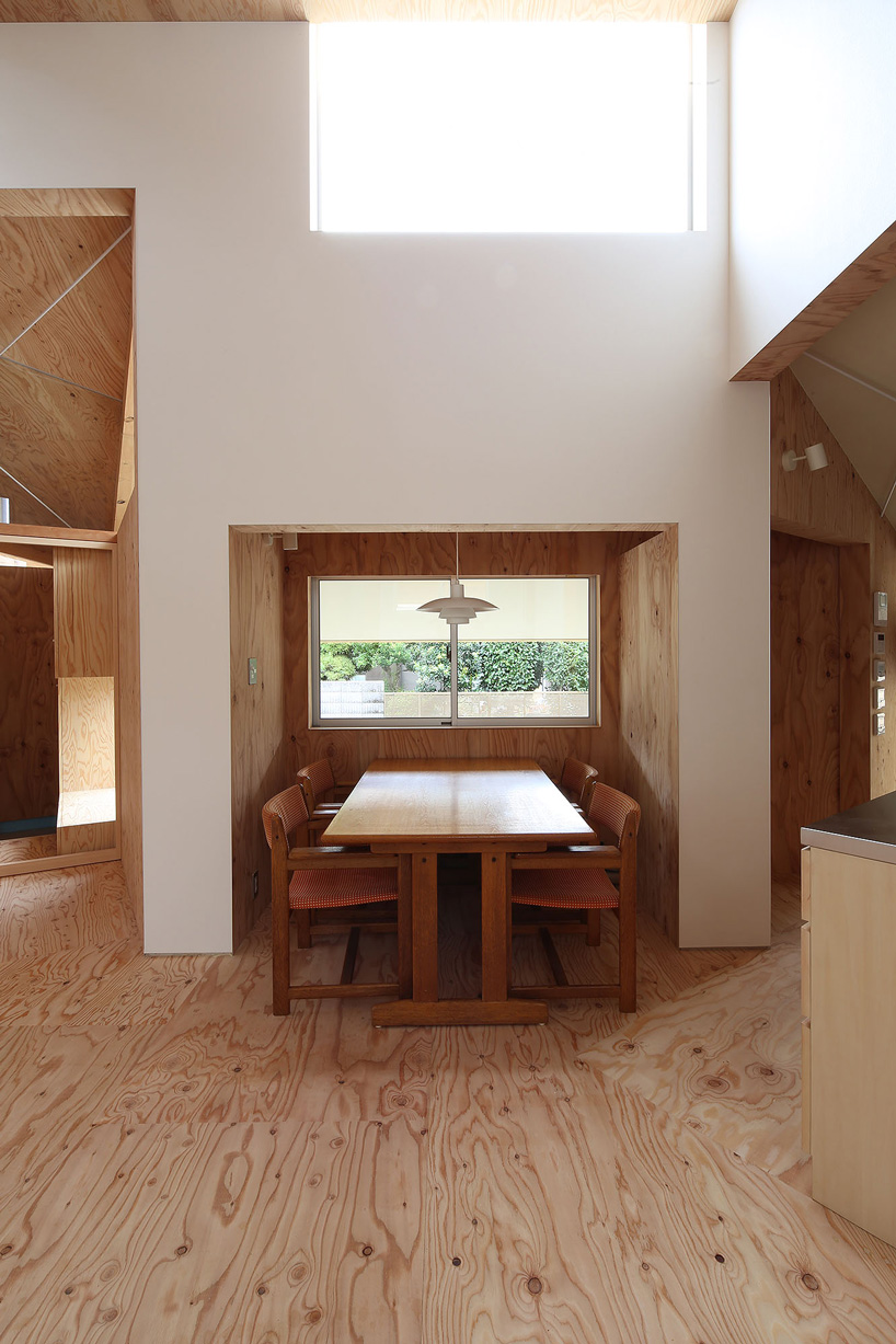 matsuokasatoshitamurayuki builds courtyard house with pleated floor plan outside of tokyo
