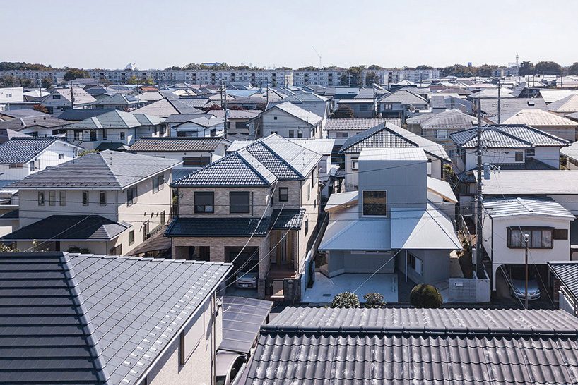 matsuokasatoshitamurayuki builds courtyard house with pleated floor plan outside of tokyo