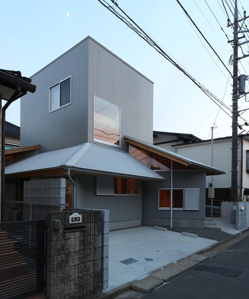 Matsuokasatoshitamurayuki Builds Courtyard House With Pleated