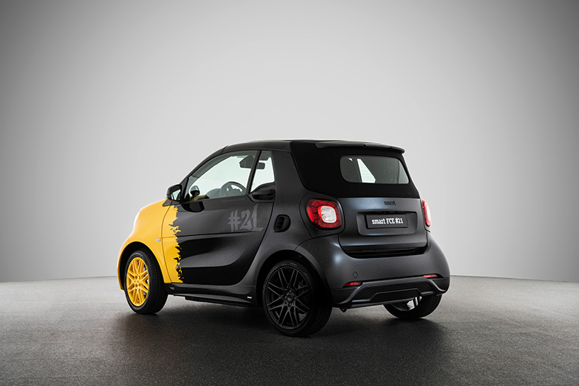 smart celebrates going 100% electric with konstantic grcic-designed collectors edition designboom