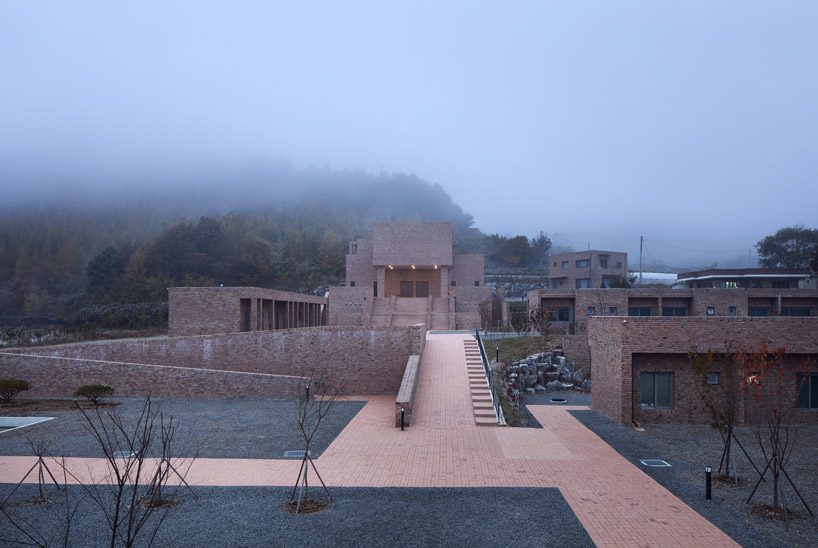 studio GAON uses 300,000 bricks to construct the jetavana buddhist temple in south korea designboom
