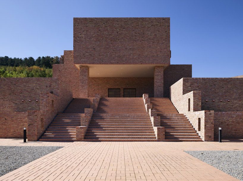 studio GAON uses 300,000 bricks to construct the jetavana buddhist temple in south korea designboom