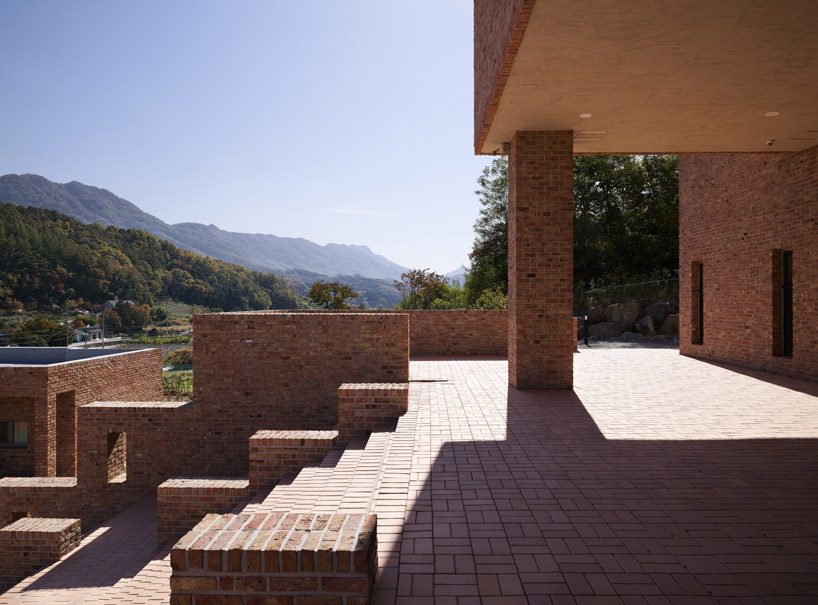 studio GAON uses 300,000 bricks to construct the jetavana buddhist temple in south korea designboom