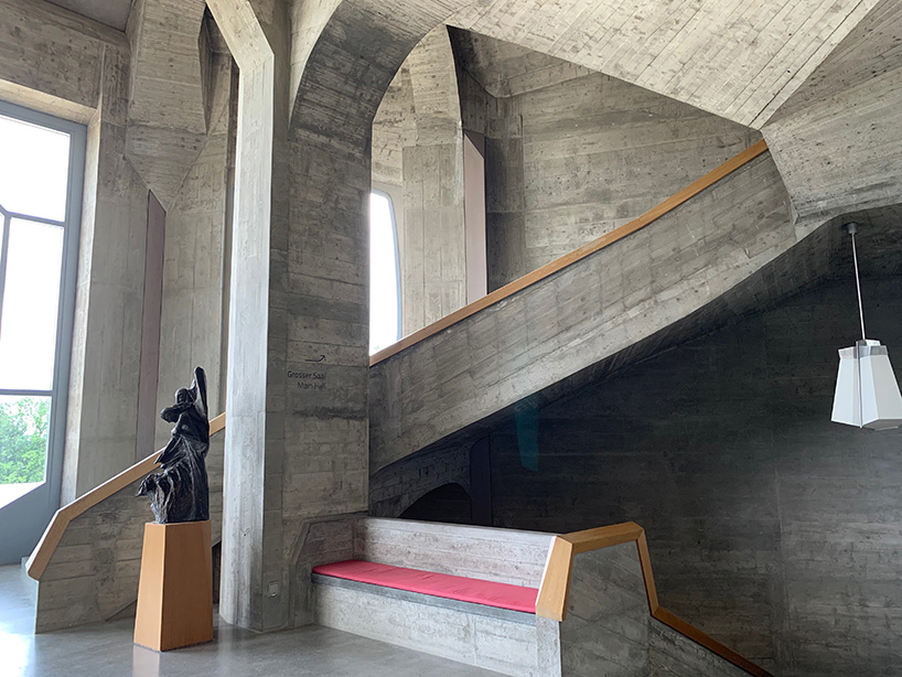 rudolf steiner's goetheanum is an anthroposophical expressionist