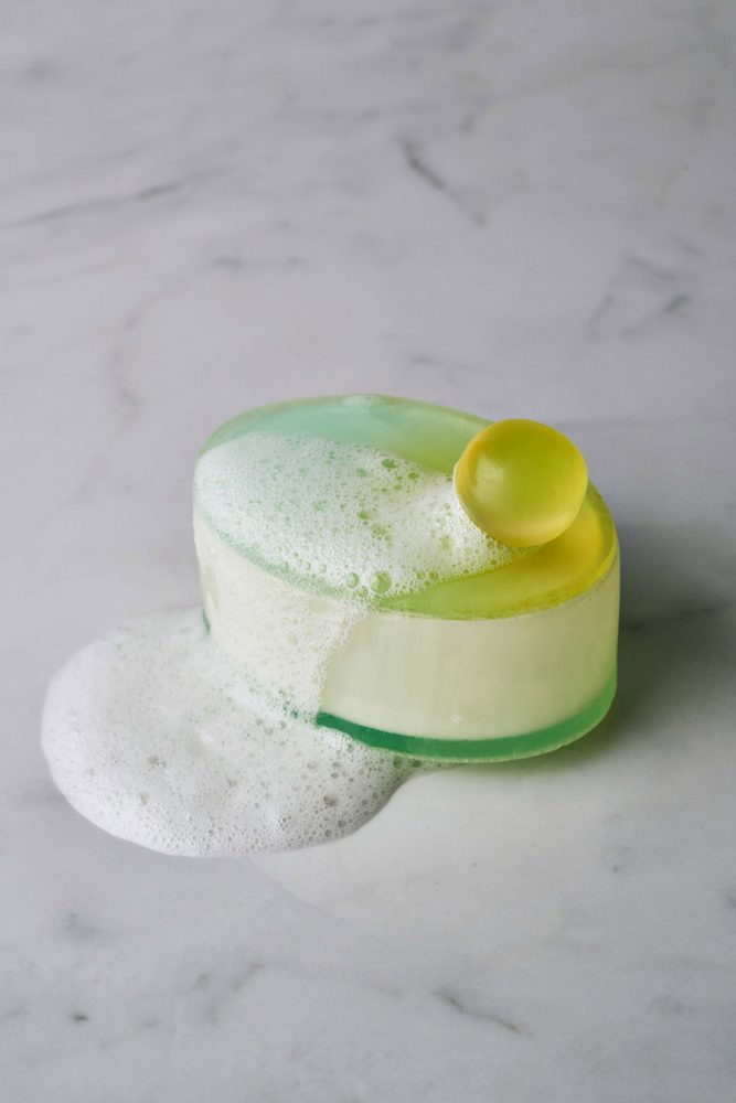 mi-zhou-soapack-sustainable-toiletries-06-25-2019-designboom