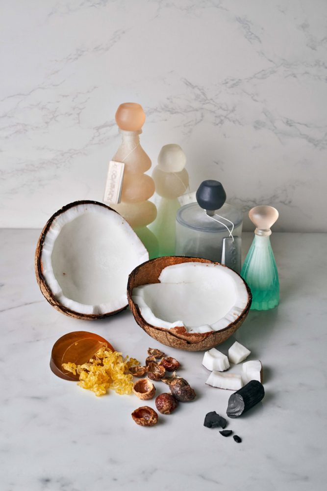 mi-zhou-soapack-sustainable-toiletries-06-25-2019-designboom