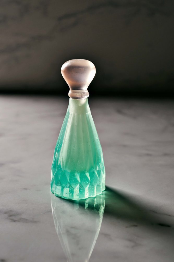mi-zhou-soapack-sustainable-toiletries-06-25-2019-designboom
