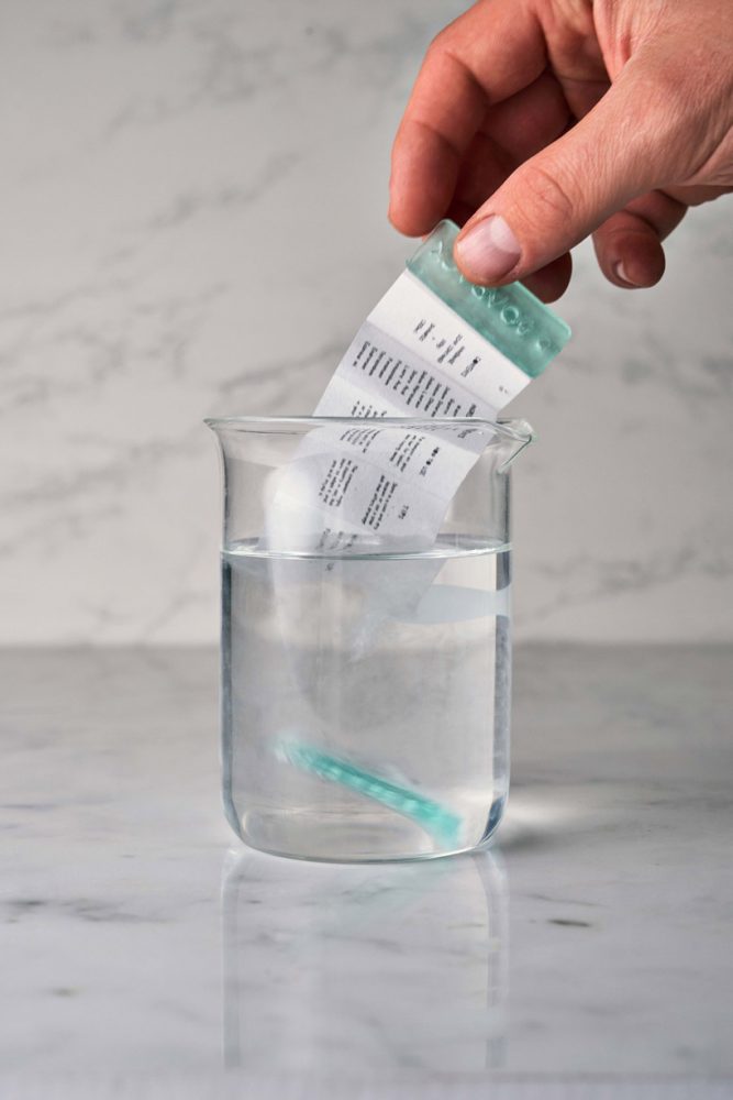 mi-zhou-soapack-sustainable-toiletries-06-25-2019-designboom