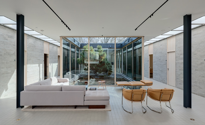 bassamfellows philip johnson