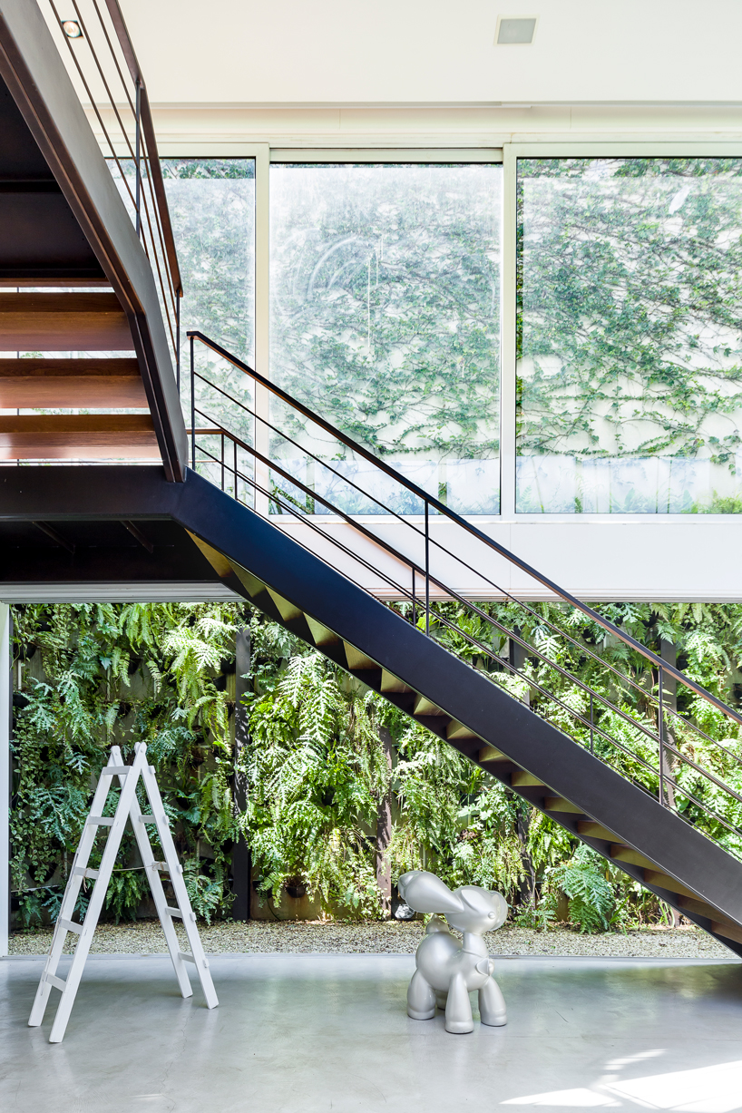 BZP arquitetura creates a light-filled art gallery space in a são paulo garden designboom BZP arquitetura creates a light-filled art gallery space in a são paulo garden designboom