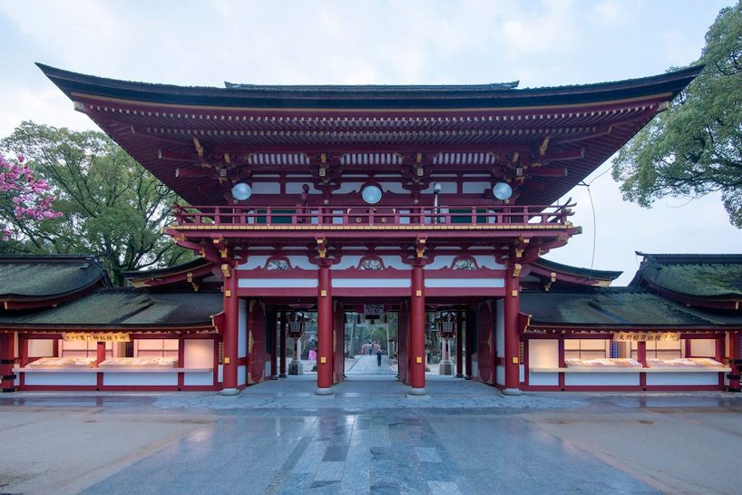 CASE-REAL renovates japanese shrine with gold and pink terrazzo tiles