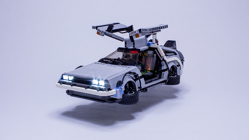 DeLorean LEGO-ból