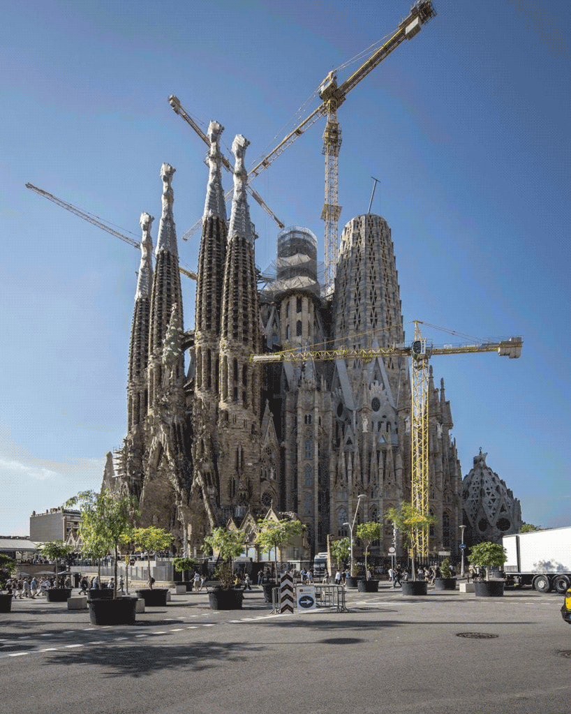 gaudi's unfinished sagrada familia gets building permit after 137 years