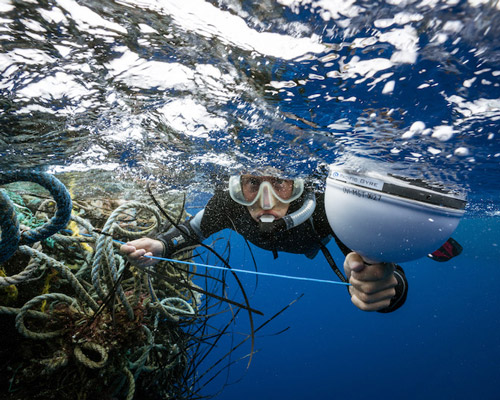 alternative ocean cleanup successful in removing 40 tons of plastic in a month