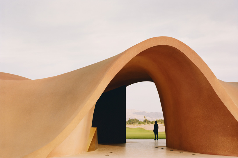 dune-like forms articulate oppenheim architecture's golf clubhouse in jordan designboom ayla golfclub