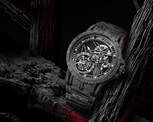 roger dubuis crafts watch with a full carbon structure