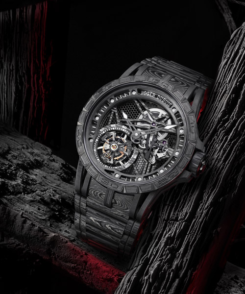 roger dubuis crafts watch with a full carbon structure