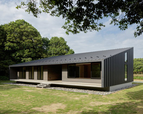 TAPO utilizes timber to build the 'villa in sakura' weekend house in rural japan