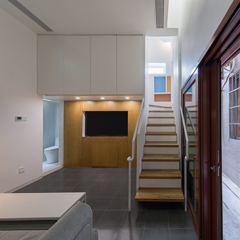 URBANUS renovates three-story residence from the 80s in guangzhou, china