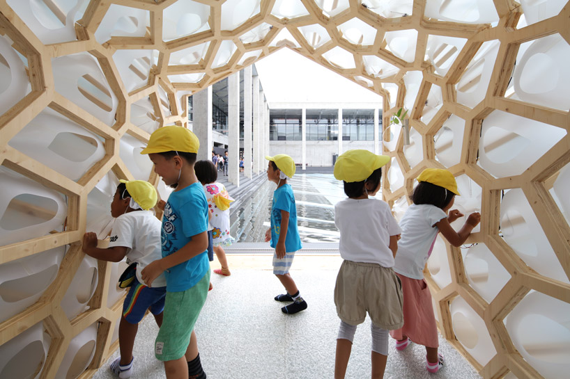 f-a-d-s-fujiki-studio-porous-manifold-japanese-tearoom-shinjuku-japan-07-25-2019-designboom