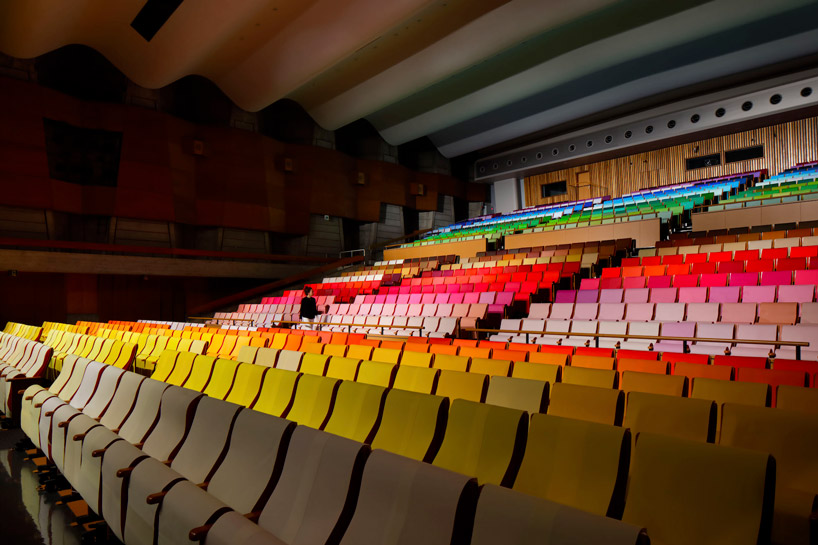 emmanuelle-moureaux-1000-colors-wave-imabari-color-show-japan-07-23-2019-designboom
