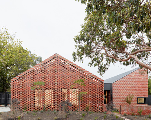 breathe architecture wraps 'bardolph gardens' houses in recycled brick façade in australia