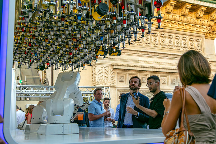 carlo ratti’s robotic bar mixes drinks on a milanese rooftop designboom carlo ratti’s robotic bar mixes drinks on a milanese rooftop designboom