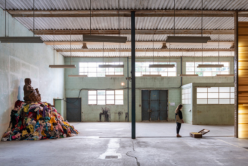 galleria continua brings together JR, ai weiwei and more under the theme of 'power'