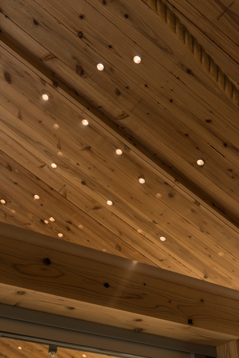 ICADA tops japanese house with roof of numerous knotholes resembling a starry sky