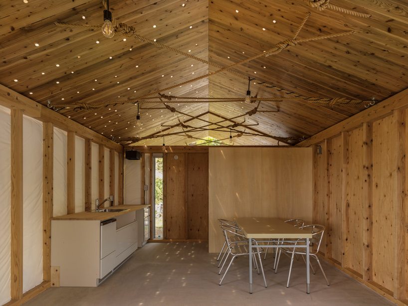 ICADA tops japanese house with roof of numerous knotholes resembling a starry sky