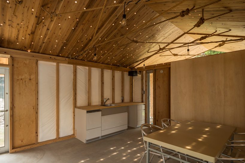 ICADA tops japanese house with roof of numerous knotholes resembling a starry sky