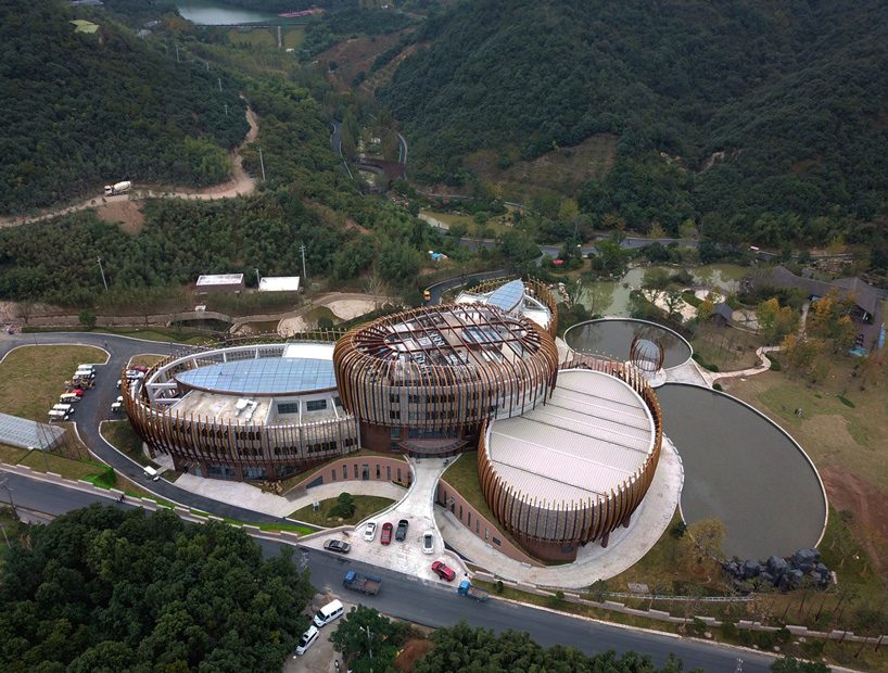 JADE+QA & stylus studio combine organic forms in the joe lalli narada resort hotel in china