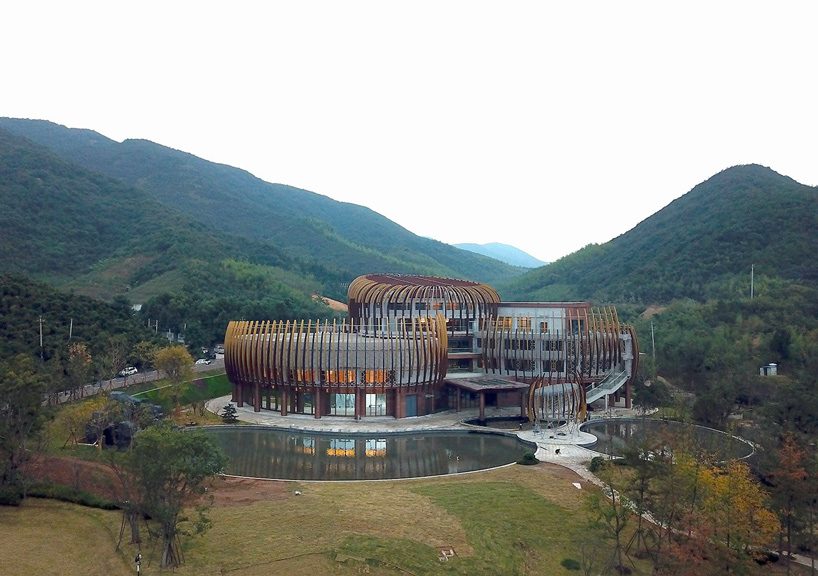 JADE+QA & stylus studio combine organic forms in the joe lalli narada resort hotel in china