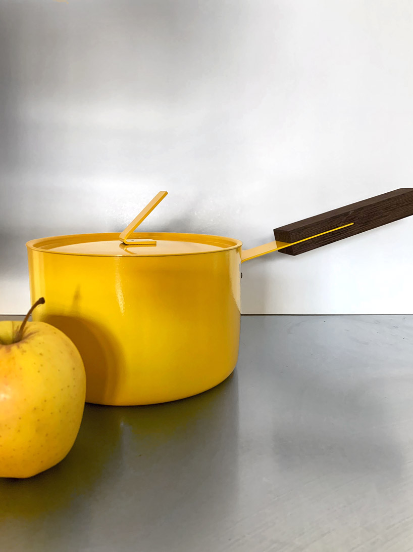 https://static.designboom.com/wp-content/uploads/2019/07/knindustrie-cooking-table-wear-designboom-015.jpg