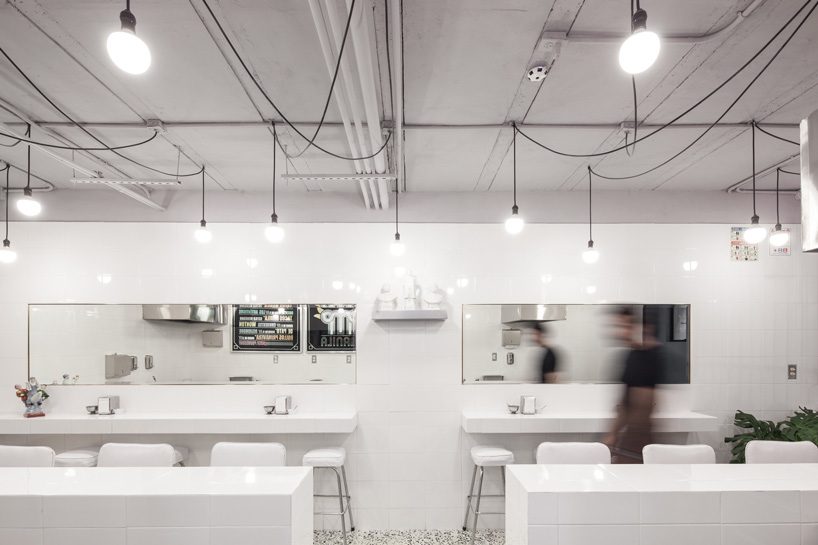 dosa + TAAC transform early 20th century manor into taco restaurant in mexico city