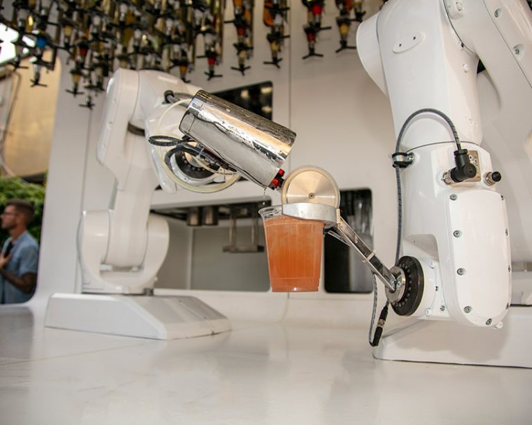 carlo ratti’s robotic bar mixes drinks on a milanese rooftop