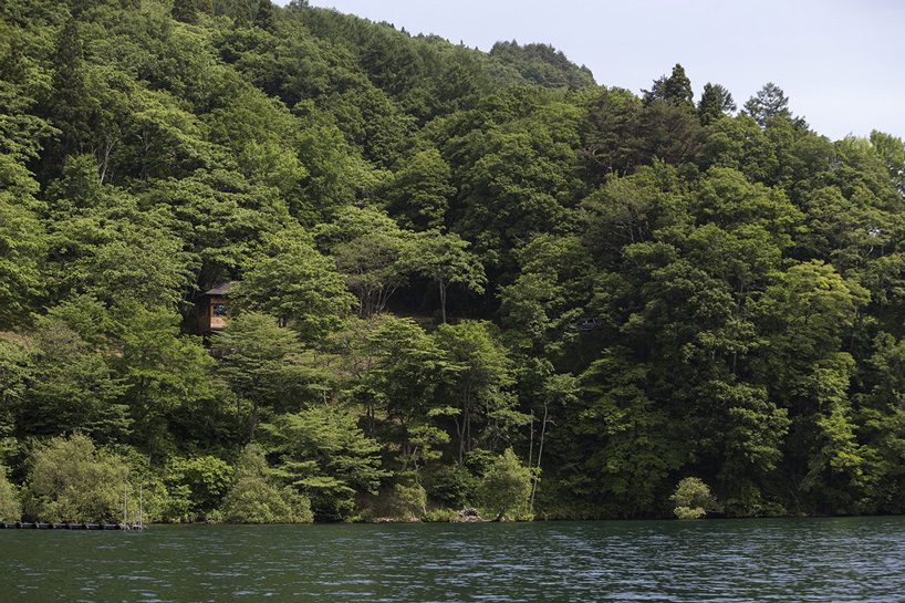yashima architect & associates builds 37 sqm weekend house on the shores of japanese lake