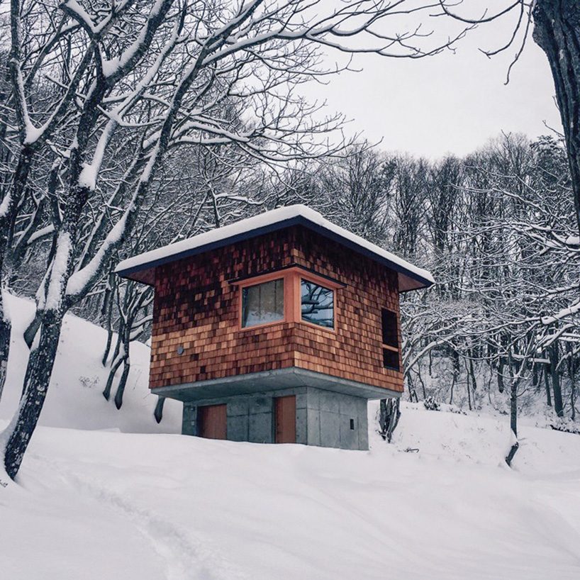 yashima architect & associates builds 37 sqm weekend house on the shores of japanese lake