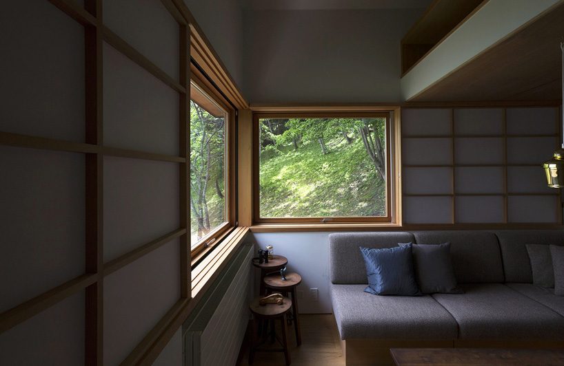 yashima architect & associates builds 37 sqm weekend house on the shores of japanese lake