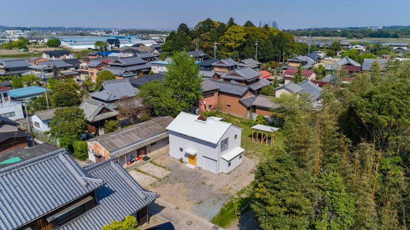 yoneda completes shed-like house in rural japan with an intricate wooden interior