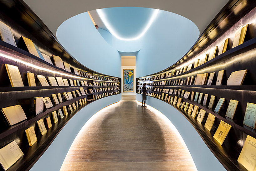 NArchitekTURA designs exhibition for prominent artist in the national museum in krakow