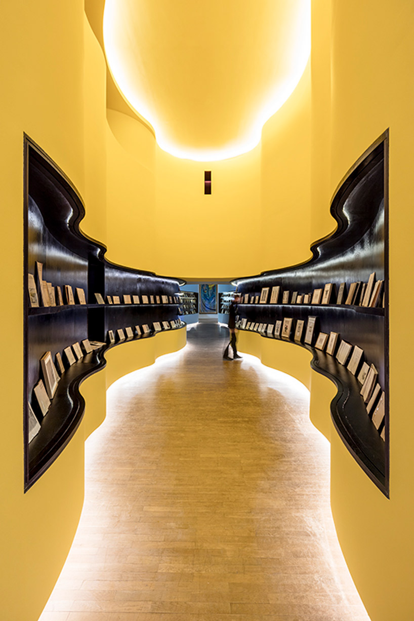 NArchitekTURA designs exhibition for prominent artist in the national museum in krakow