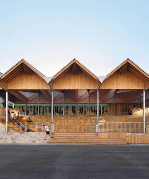 AZAB's updated herriko plaza brings new life to a town in the basque country