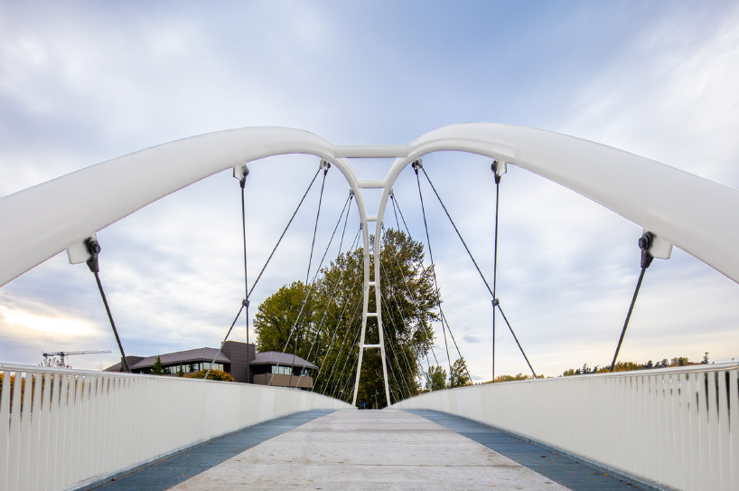 Two Very Different Pedestrian Bridges Coming to the Seattle Waterfront -  The Urbanist