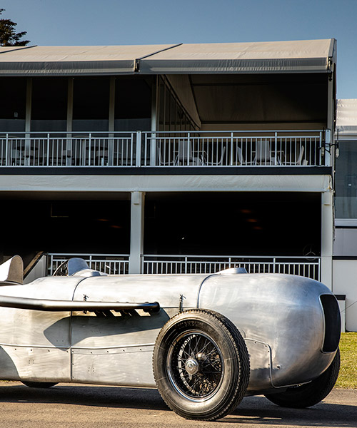 driving premiere of the mercedes-benz SSKL racing car at pebble beach