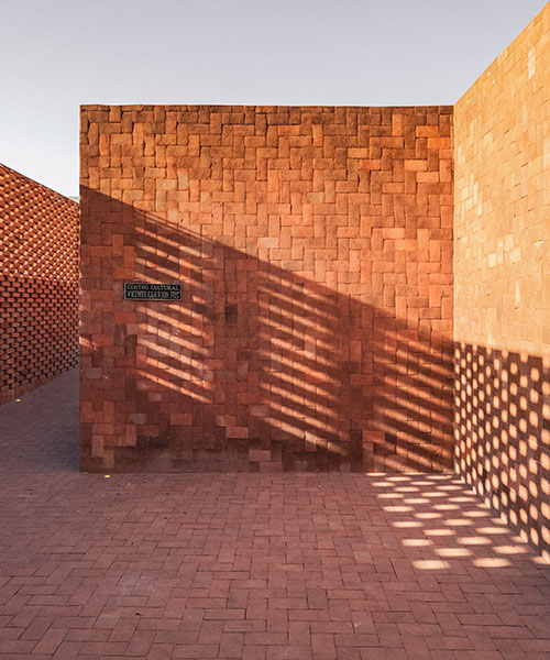 ivan marin arquitectura + doho constructivo build all-brick cultural center in mexico