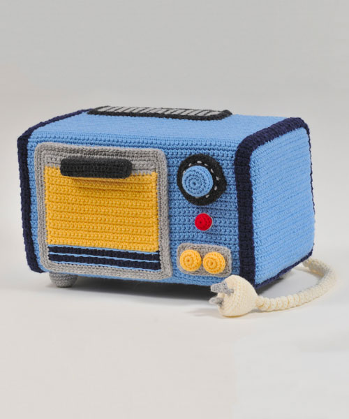 crochet artist trevor smith crafts retro-domestic appliances from wool
