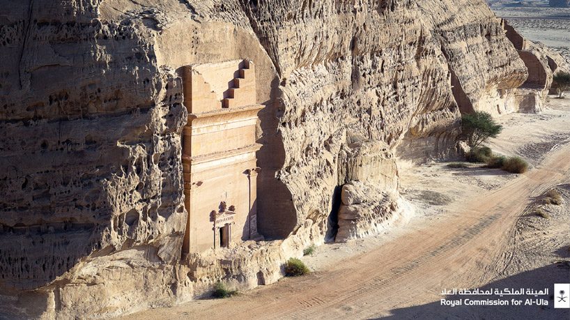 jean nouvel to design a luxury resort among the rocks of al ula in saudi arabia designboom